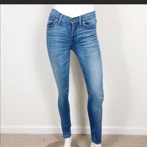Madewell Skinny Highriser Jean- 25, fits like 24!